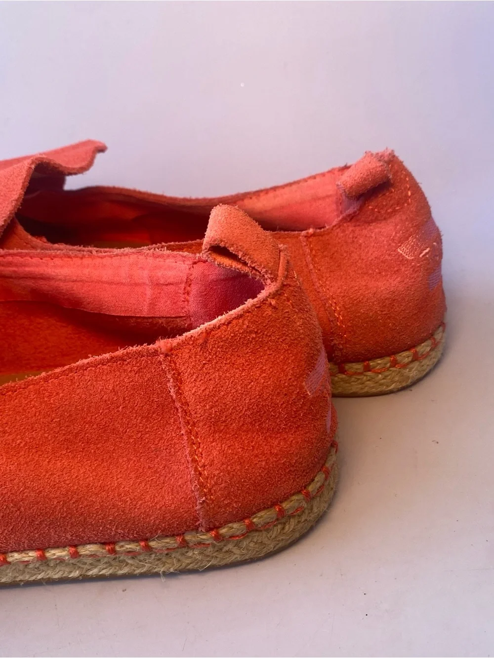 TOMS Coral Suede Slip On Hibiscus Sueded Espadrille Comfort Casual Womens Sz 9.5